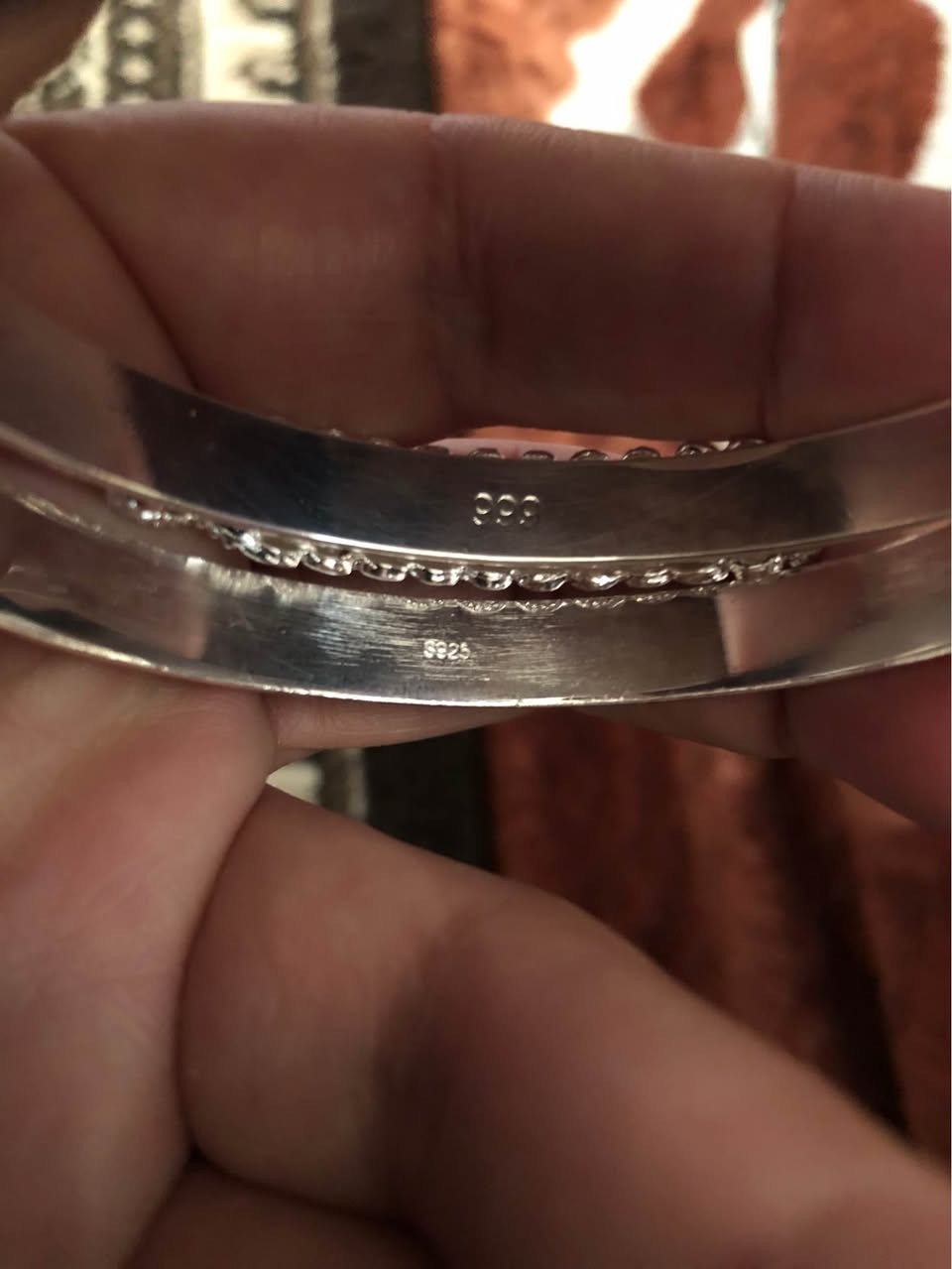 ٢ اساور فضة ثقيلات مختومات وحدة ٩٩٩ ووحدة ٩٢٥ 
 اثنيناتهم ٣٠ الف
اربيل روشنبيري توصيل ٣ الف اربيل محافظات ٥ الف أربيل, العراق


**إذا كنت صاحب هذا الإعلان وتريد حذفه لأي سبب، رجاءا أرسل رسالة إلى الدعم الفني**