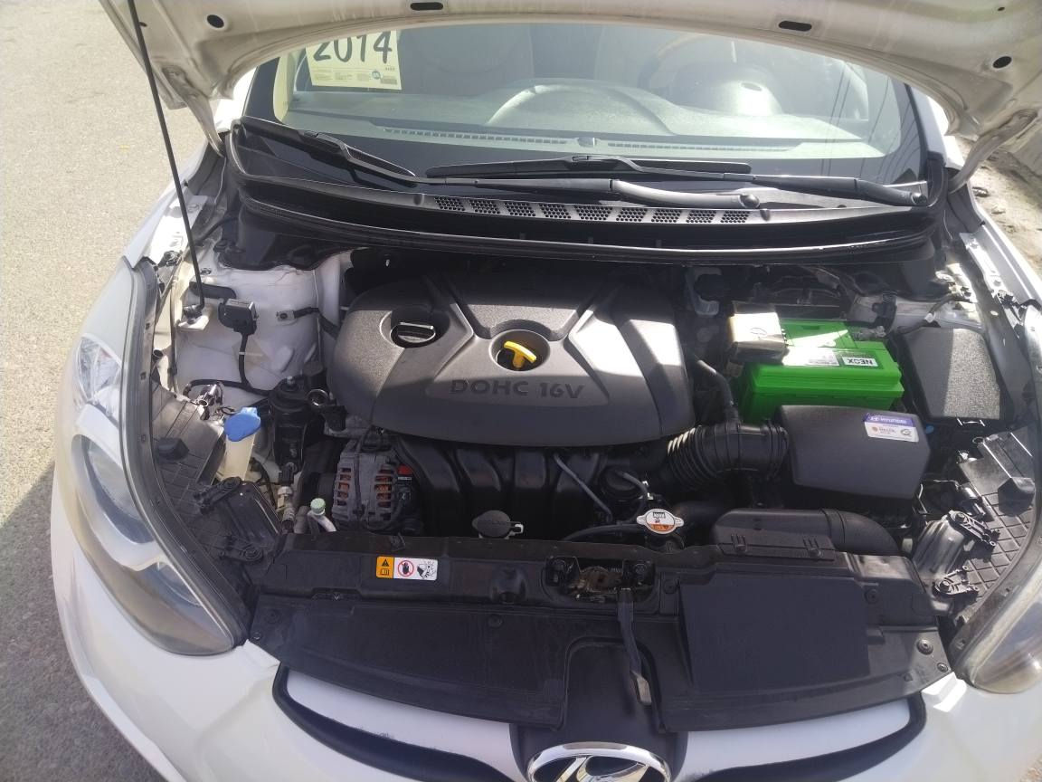 سلام عليكم النتره خليجي موديل 2014 بدون صبغ بدون تبديل بدون بارد فقط شبر دوسه صبغ ال فحص السيارة بل منشور  مكينه 18 ما مفتوح ماشيه 96k مواصفات ABS أربع دسكات داخل صاج تبريد تدفئة بدون عيب اربع تأيرات جديد صدر أمامي خلفي جديد  بطاقة بانزين موجود
شرط تحويل مكاني داخل كركوك السيارة بسمي
*********** رقم موبايل
السعر 127 كركوك, العراق
