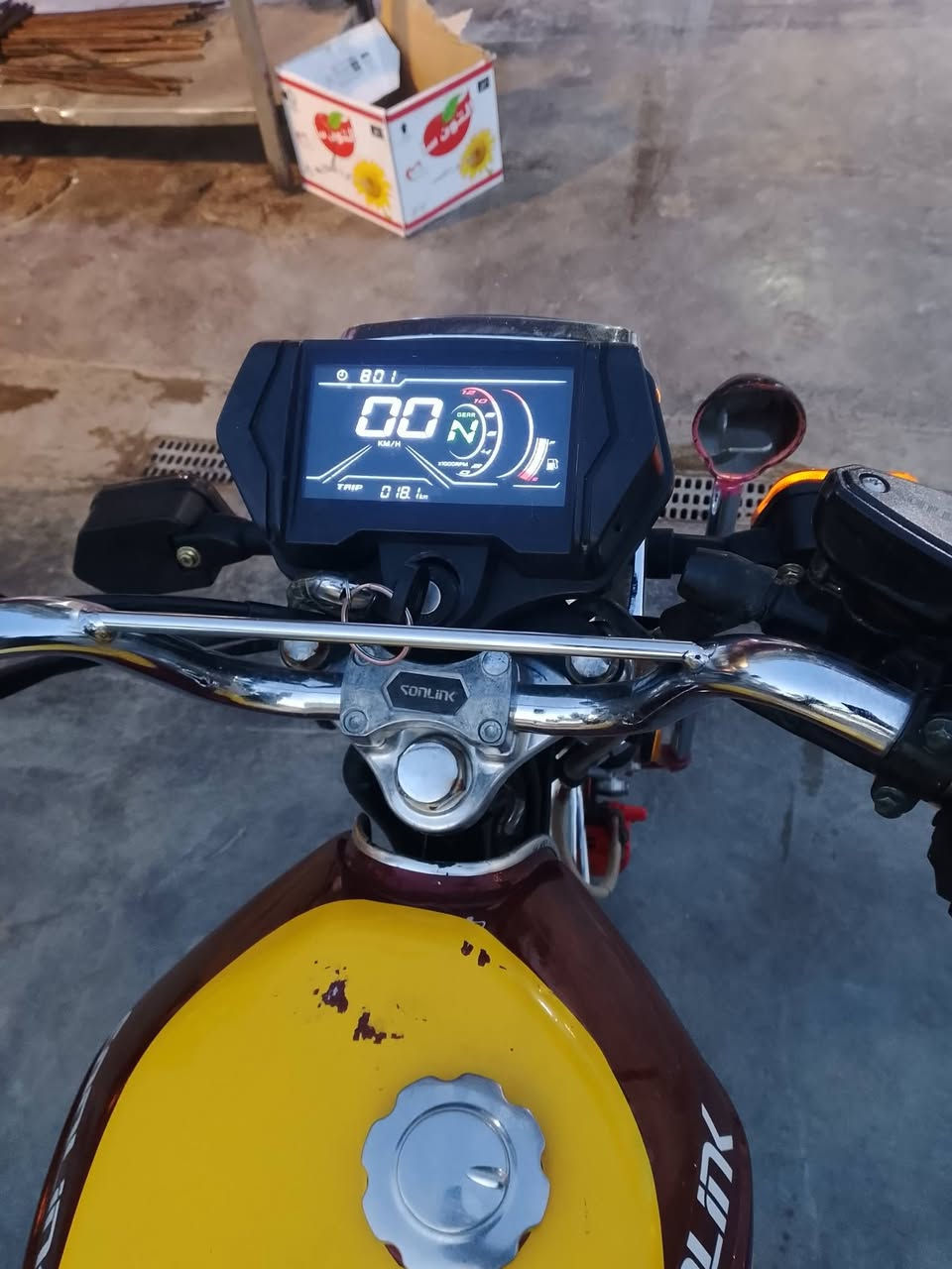 سلام عيكم موطور لبيع محرك 150 موديل 24 كهربايات كله شغاله نضافه تنشاف بل عين سعر 775  المكان العبيدي  ***********
