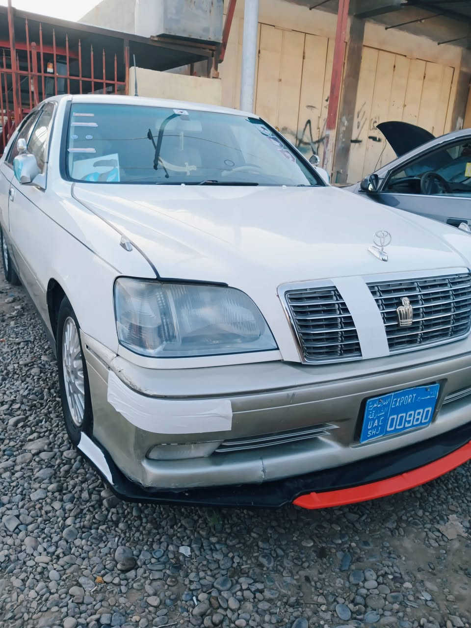 السلام عليكم السياره ادوات ادوات  للبيع كير ومحرك وصدر وتخم تأير كله جديد دكمتين كشن وستيرن  كهربائه وتبريد ثلج السعر 31 مكان السياره صلاح الدين قضاء الضلوعيه ***********
