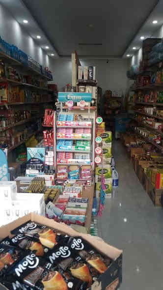 ماركيت للبيع بداعي السفر في عنكاوة بداية شارع المنتزه من جهة شارع ١٠٠ الماركيت مفتوح من سنتين ٢٤/٢٤ ساعة للتفاصيل التواصل على واتساب ***********
