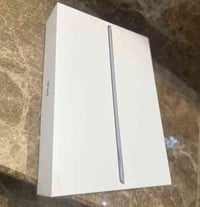 آيباد 9 • ٦٤ جيجا • نضيف مع كارتونه