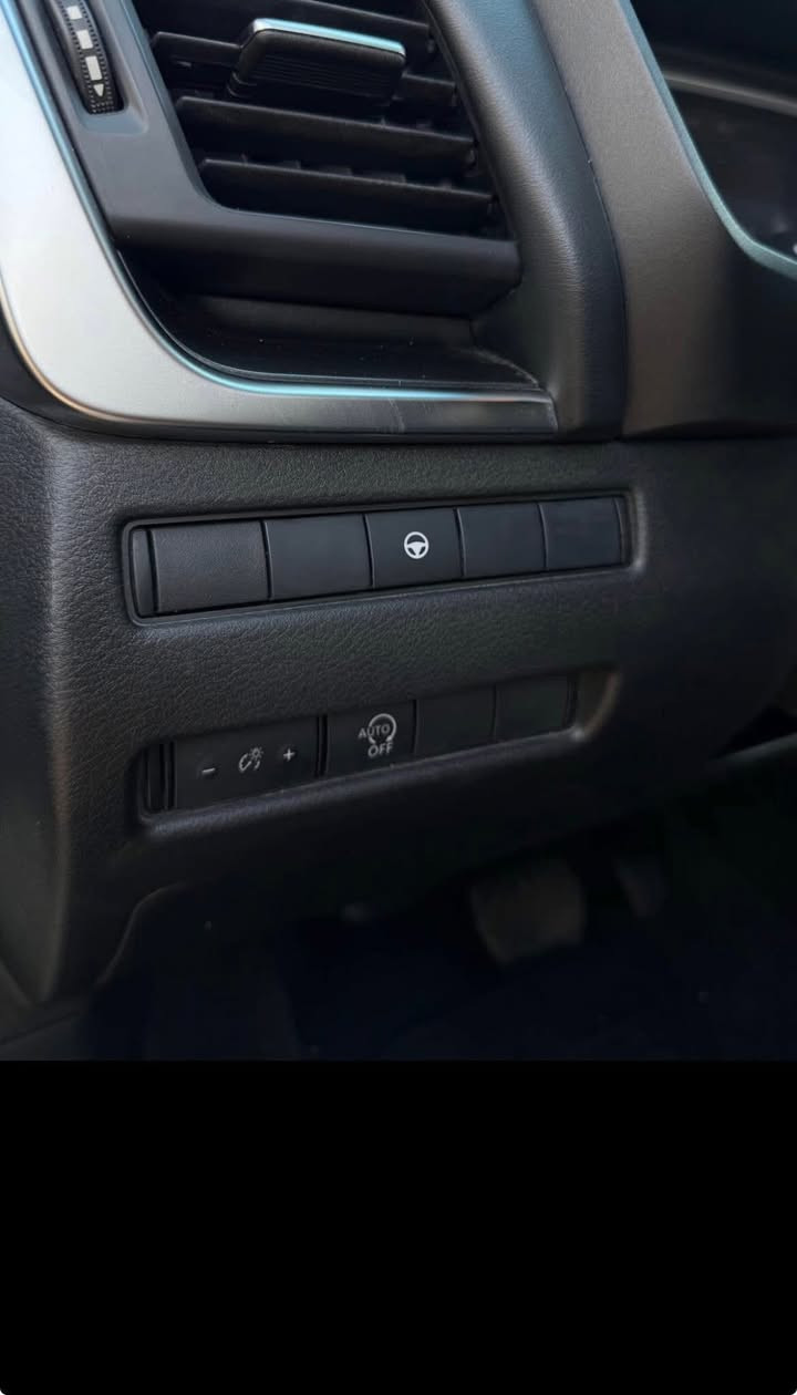 نيسان روج

الموديل /2023 ترقيم جديد بغداد الدولي 

اللون /ابيض 

محرك /3/1.5توربو 201حصانا نشط و اقتصادي 

السياره كلين تايتل غرق مياه امطار لحد الدوسة بدون حادث اكرر بدون حادث والسيارة اجتي من امريكا تشتغل ومابيها نقص برغي كلها بلادية

بصمه تشغيل

كير ماوس 

لايت زينون 

رادار امامي (تحديد مسار) 

ردار جانبي (نقطة عمياء) 

رادار خلفي (ااتحذير من الاصطدام) 

هاند بريك بصمه 

اوتو هولد 

اوتو ستارات

ايرباك سليم 100‎%‎

شاشه ايباد

ويل كروم 

تبريد لمس 

تحكمات ستيرن 

كامره خلفيه

فور ويل AWD 

مدخل USP 

السيارة بعد بيها مواصفات

السعر 165 قفل رقم بغداد بسمي السنوية ومكاني بغداد الجديدة 
‭0780 537 5297‬. واتس اب فقط
