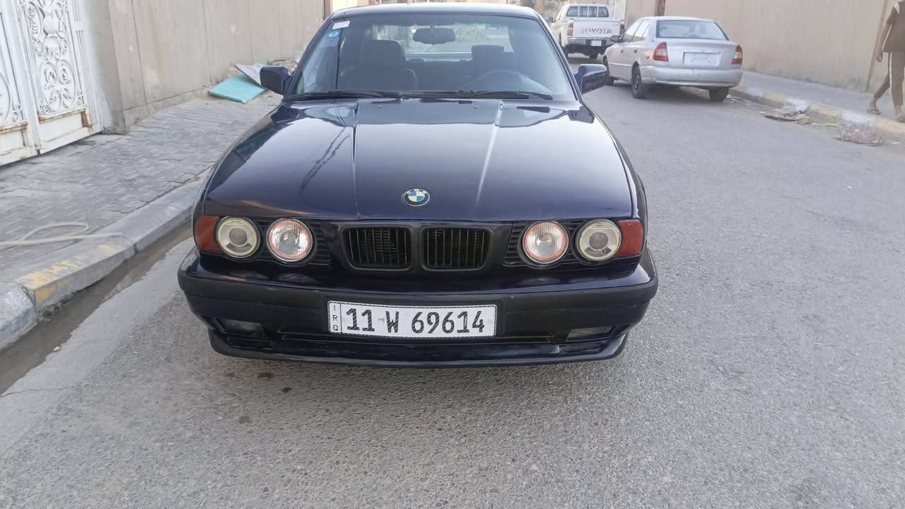 بي م دبليو 535 محدثة 525 موديل 1991 رقم بغداد محرك 6 مسكر تبريد قطعتين 
مكفولة من الضربه سنوية جديدة بأسمي السعر 55 بيها مجال 
مكاني واسط ناحية شيخ سعد للاستفسار  ***********
