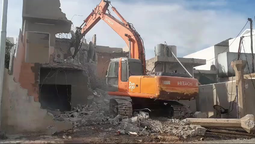 بيناء بيوت تفليش بيوت ترميم بيوت كل اشغال بيوت نشتغله شغل مضبوط عل اتفاق مكاني كركوك للاستفسار ***********
