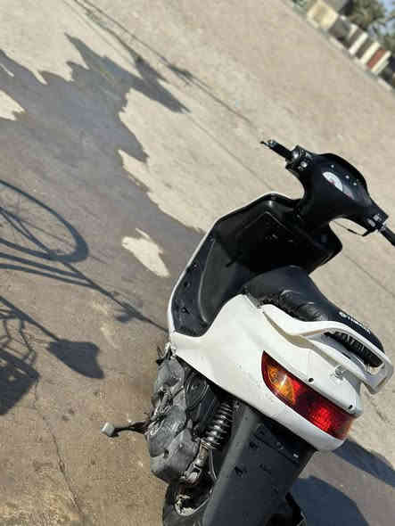 السلام عليكم فراشه فحل كرستال كهربائيات كله شغال سلف هندر
اشاير هورن قفل جنطه قفل استيرن  اربع اشاير 
دبلات وره او گدام جدد نعومه فولل ماتنسمع
مكينه مفتوحه مره وحده الدراجه مال جناي ما عايزه برغي 
مكان نجف ابو صخير السعر 425 اوبيه مجال قليل 
الشراي يتصل ما متواجد خاص مكلف بل نشر الرقم ***********بي واتساب
