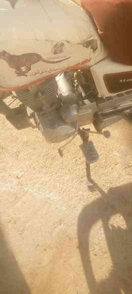 للبيع 200 وبي مجال مكان كلار ***********
