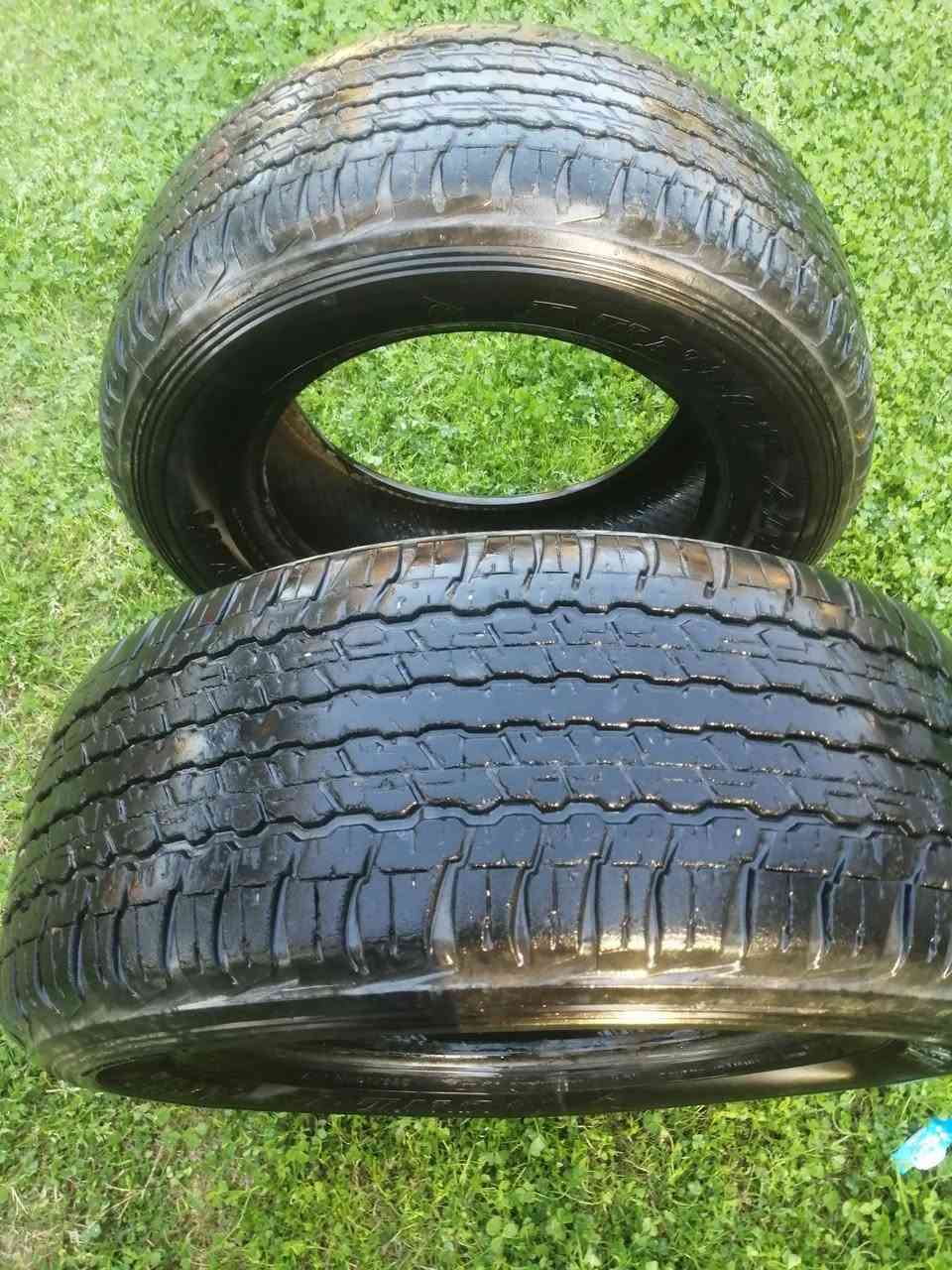 السلام عليكم تايرات لاندكروز دلوب الاصلي نضيفات السعر 150
***********
