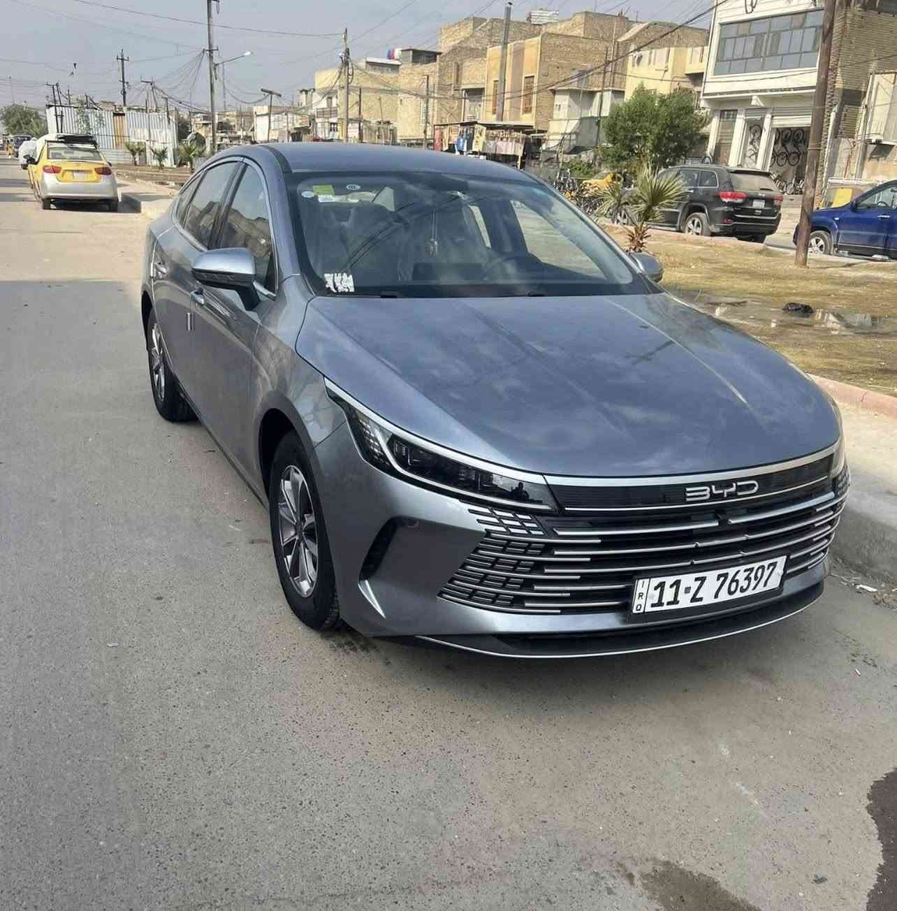 السلام عليكم
Byd.
موديل 2025
لون رصاصي 
ماشية الف وقابل للزياده
رقم بغداد 
بيه رصعه بل جاملغ عكس السايق 
شاشة بيه كل البرامج 
مكان السياره بغداد 
الكرخ 
حي العدل او الدولعي 
للاستفسار 

***********
