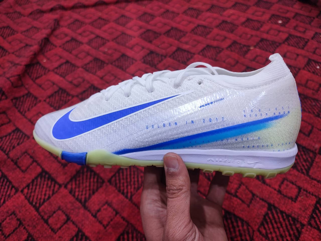 اير زوم اصلي فيتنامي قياس 41


**إذا كنت صاحب هذا الإعلان وتريد حذفه لأي سبب، رجاءا أرسل رسالة إلى الدعم الفني**