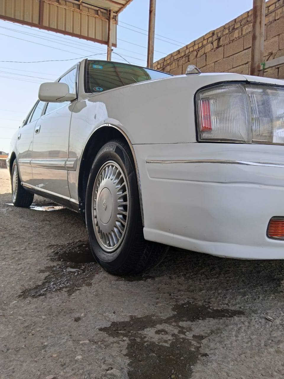 السلام عليكم  كراون راس الثور تكم  يسرا بلاد مكفوله اصواليات ومن اي عيب شرعي سياره جاهزه من كل شي بيع او مرواس بسياره سبعه راكب /رقم الهاتف ***********
