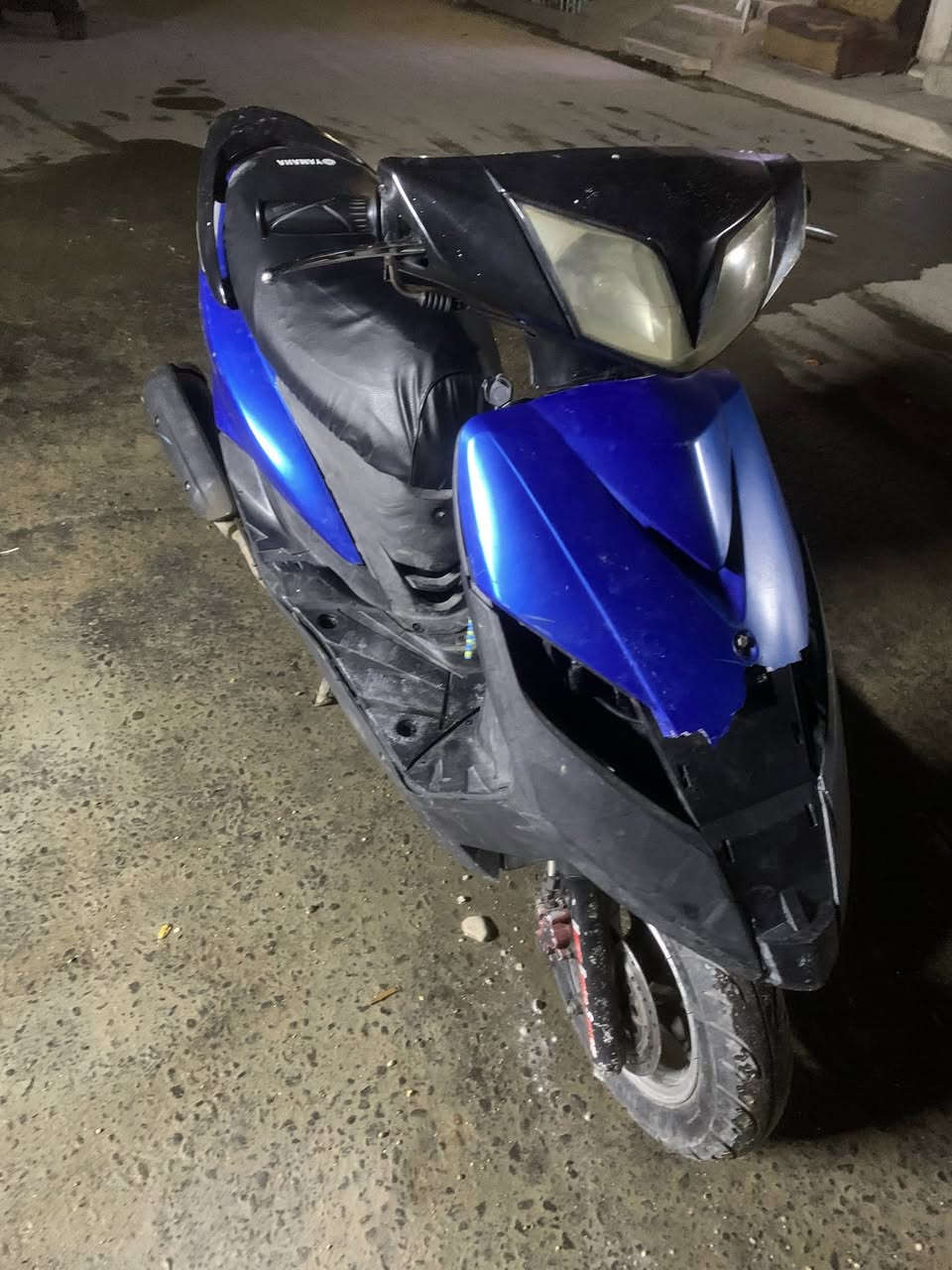 السلام عليكم دراجة ماكس ثعلب 140درجة شلعة ومعدل سلف بصمة خير من اللة يرادلهة بكلايت اماامي وشاير فقط مكينة بلادية كلچات رياضة كفلكياهة من سرقة سعر 400وبيهة مجال الشراي مكان بغداد مدينة الصدر رقم ***********
