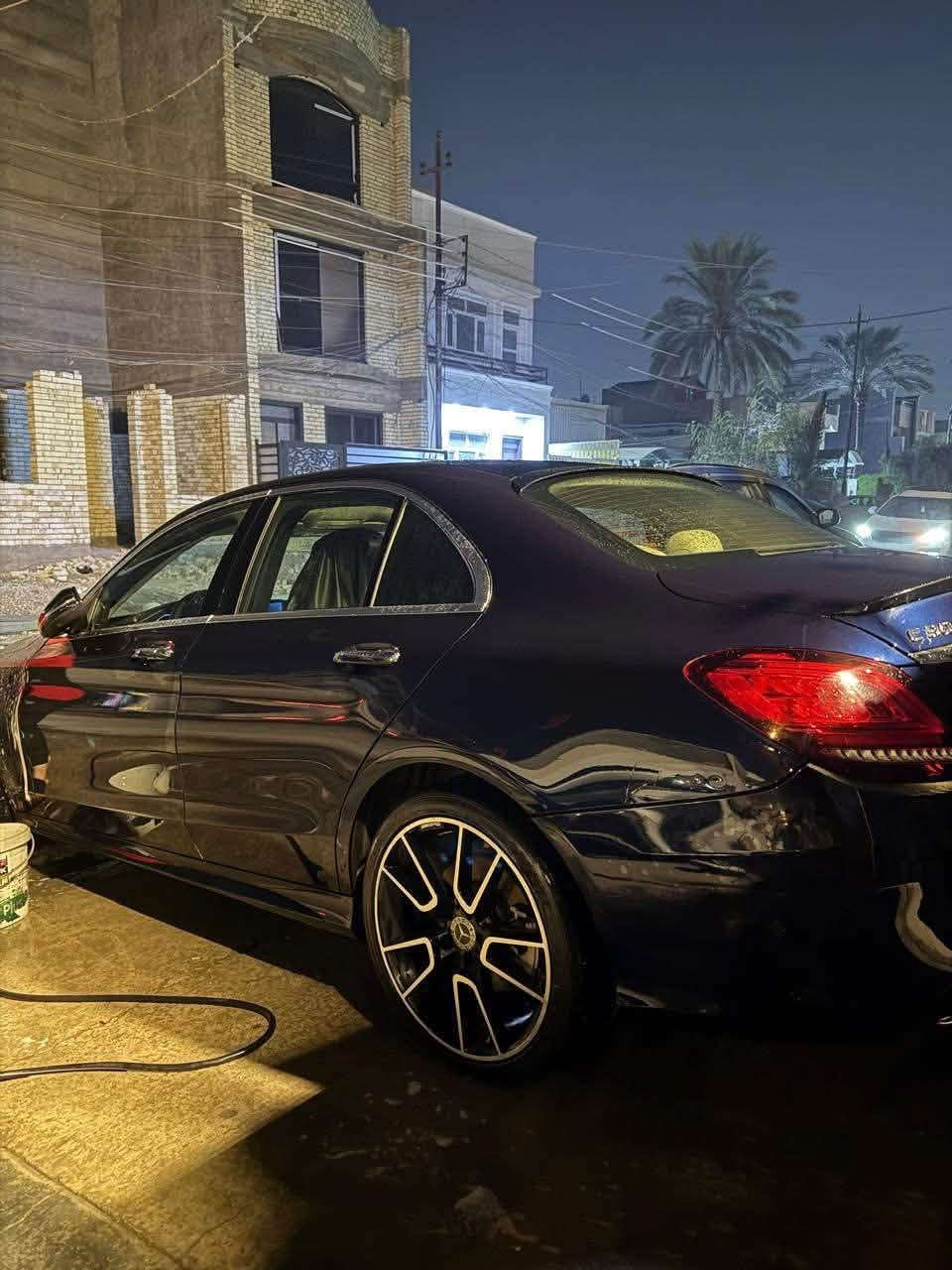 سلام عليكم 2019مرسيدس c300
حادث جاملغ فقط مكفول من دواخل

مواصفات 

بانورما

داخل بيج

شاشه وسط

كامره خلفيه

كشنات كهرباء وتدفئه

رادارات محيطية

مكينه كير مكفولات بدون اي نقص 

جنطه كهرباء

سعر السياره 22.600$ وبيها مجال بسيط

***********

نفق الشرطه
