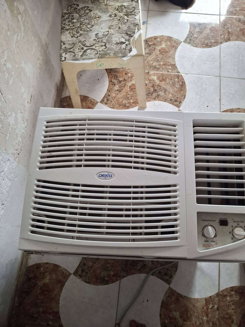 سلام عليكم  عندي اركنديشن  نوعية  ديكو  حار بارد ومستخدم موسم واحد والسعر ٤٠٠وبي مجال العنوان  ناحية المعتصم ***********من رخصت الدمن
