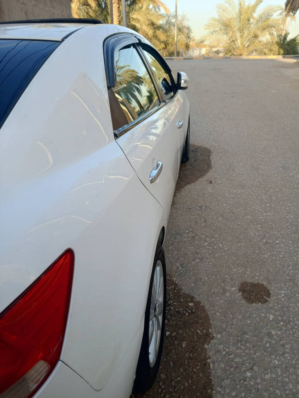 كيا سيراتو 2010 بيه صبغ  بل جنطه بالكصه شي قليل والجاملغ الباب الصدر شويه بي صبغه باقي كفاله سنويه لل29 فول موصفات عدا بصمه حداديه تبريد ثلج تخم تاير جديد كهربائيات كله شغاله رقم نجف تحويل اي وقت يعجبك السعر 103 بيها مجال الاتصال *********** المكان النجف
