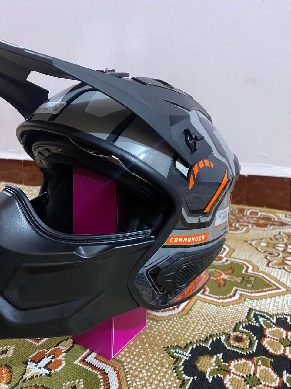 ✔️ نظيفة جداً
✔️ بدون كسر أو ضرر
✔️ تحتوي على نظارة شمس داخلية
✔️ تهوية ممتازة
✔️ مناسبة للسفر والاستخدام اليومي

السعر: 50,000 قابل للتفاوض
الموقع: (العراق ميسان المجر الكبير)
التواصل: خاص / او /*********** المجر الكعبي, ميسان
