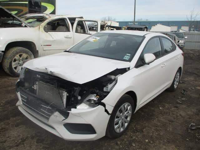 السلام عليكم
اكسنت 2020 امريكي
حادثها فقط خشم البنيد 
مكينه 1600 دوش صافيه 
كير AT المرغوب جديد بي ضمان سنه
 السياره مابيها لا  قطعه تبديل ولا قطعه صبغ
بيها شخط بالباب الخلفي على طوله بسيط مكحل
سعر بيع قفل 119 
رقم بابل مكاني حله
السياره اقتصاديه ونظيفه جداً مال جناي 
***********
