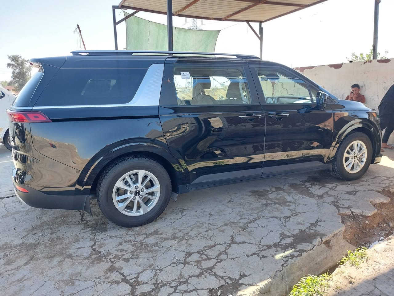 السلام عليكم كيا كرنفال موديل 24 الضرر بخشم البنيد مشروع وطني صلاح الدين كتاب شهداء والشهيد اخويه السياره جديده اني بيدي جايبها من عمان السياره فوول بس بدون فتحه معروفه مواصفات الكرنفال السعر ٢٧٥ وبيها مجال مكان السياره سامراء وهذا رقمي ***********....***********
