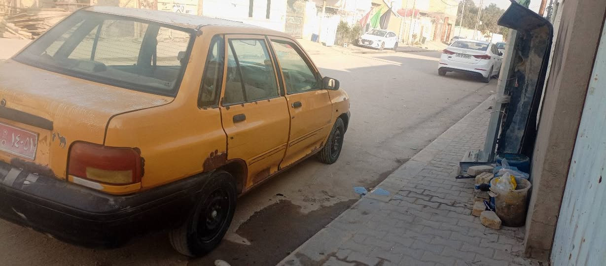 سياره سايبه للبيع موديل 2011 مكينه وقير جدد سياره جاهزه مال تكسي المكان النجف جاهزهه*********** السعر 8 ونص هيا وغرامه مصفره بس مالكها ما واصل له رقمها
