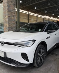 فولكس واكن ID.4 PRO كهرباء بلكامل 2022 ماشيه : 23,000km خليجيه مكفوله ...