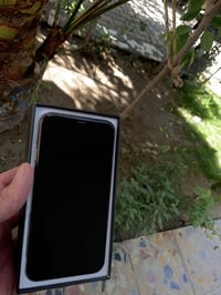 ايفون 11 برو الجهاز وتر برو  ذاكره 256 البطارية 78 جهاز ع وضع الشرك ال...