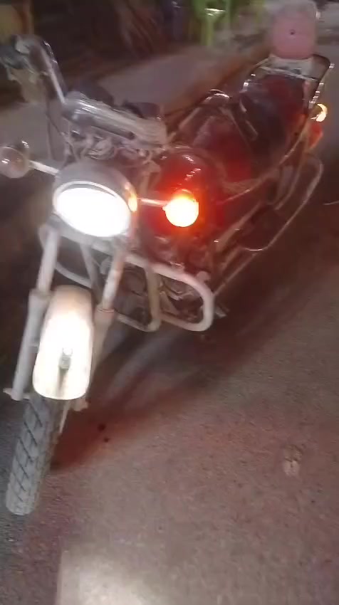 سلام عليكم تايموته للبيع ربها كامز دين ماضل براسها لاتجيني وتكول تعبانه سعر250
مكاني سوك الشيوخ بالفضليه عل شارع العام *********** ابخدمت الشراي
