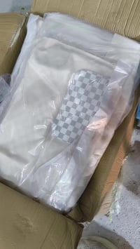 متوفر جنط ماركات جمله الي يريد جمله يراسلني موجود 2 طن  07837668954