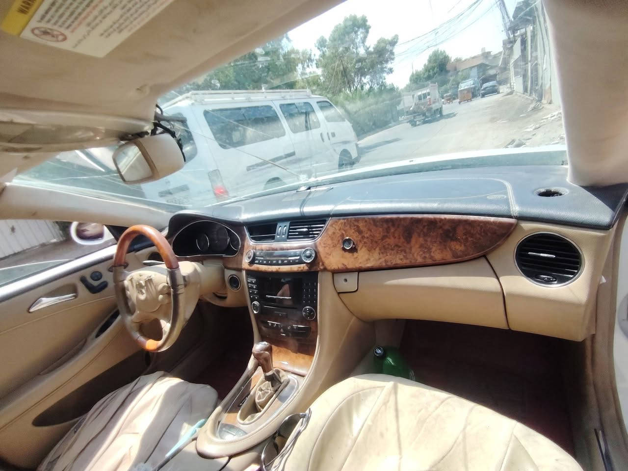 السلام عليكم مارسدس َمتومة cls 350 2008 كصة قمارة فقط ارقام وسنوية أربيل انكليزي السنة ٢٠٢٨ نواقص بسيطة بيهه نصبتها حيل حلوة اريد مراوس بسيارة اصولي مكفولة سرقة وعشاير *********** مكاني بغداد سعرها ٤٣ ورقة وبي مجال
