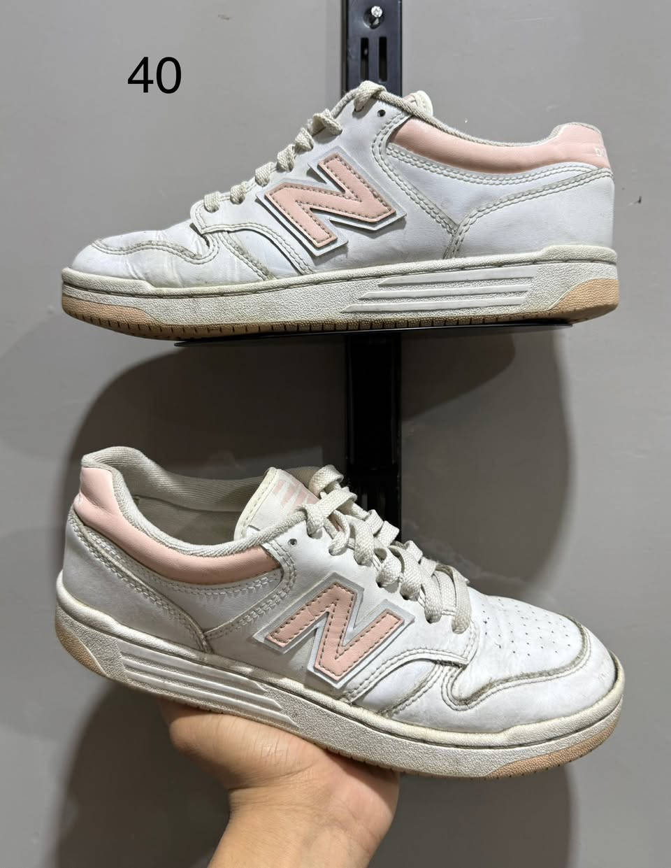 تخفيضات 🔥🔥🔥🔥🔥
سعر البوت 10 تلاف باقي الاحذيه عله 5 تلاف
بوت بآله اوربي آصلي + حذاء رياضي و صندل اوربي 
القياس موجود داخل آلصوره 
الأستفسار مراسلة البيج ✅ او واتساب ‭0780 546 1406‬☎️
التوصيل الى كل العراق 🚛🚛
