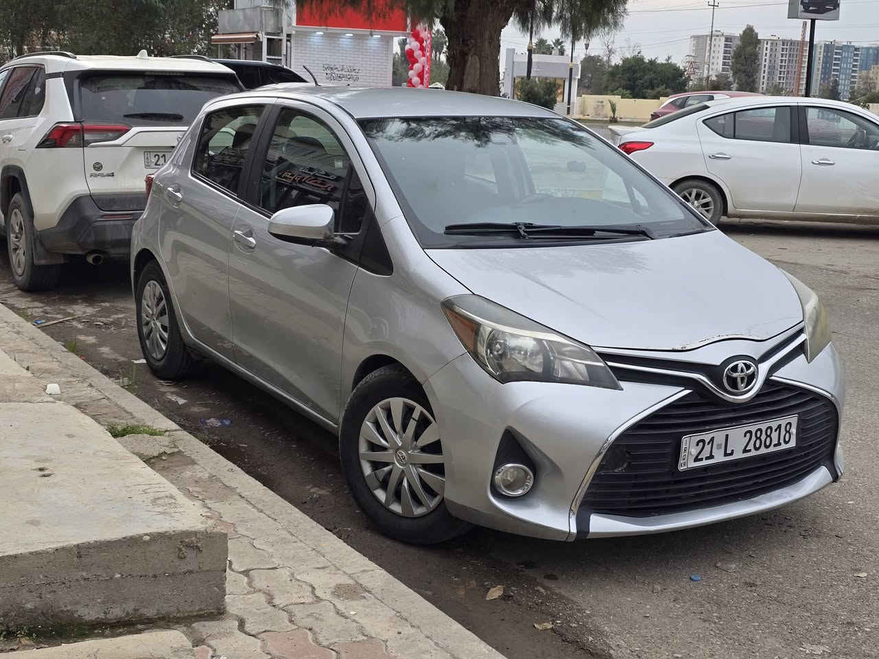 السلام عليكم.. للبيع تويوتا يارس موديل 2017، ماشية 66 ألف  السيارة لون رصاصي ونظيفة جداً. الصندوق مبدل، ويوجد تعديل بارد بسيط (هلال) في الباب الخلفي جهة السائق. غير ذلك السيارة جاهزة وما بيها أي نقص..
المواصفات:
رادار مثبت مسار 
كامرا خلفية 
تحكمات استيرن 
بطاقة بنزين 
السيارة بسمي شرط التحويل 
السعر: 100 ورقة


**إذا كنت صاحب هذا الإعلان وتريد حذفه لأي سبب، رجاءا أرسل رسالة إلى الدعم الفني**