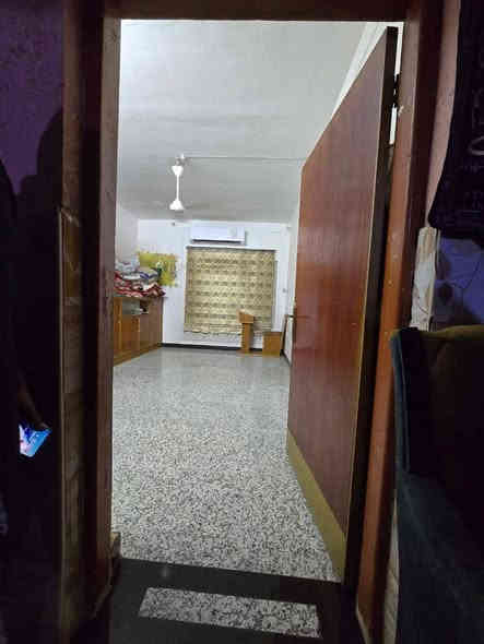 سلام عليكم
بيت للبيع حي الزهراء مقابيل المعهد الفني 

مساحه البيت 200م طابو صرف بناء درجه اولى

البيت طابقين يحتوي ع 

ستقبال طابق الاول 

صاله ثنين طابق الاول والثاني 

غرف خمسه طابق الاول ثنين الطابق الثاني ٣غرف 

مطبخ + صحيات طابق اول + صحيات طابق ثاني 

+صحيات خارجيه 

السعر خاص 

للاستفسار *********** واتساب مسنجر مفتوح
