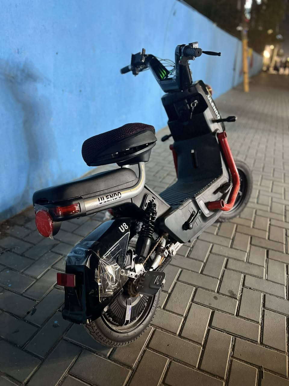 للبيع دراجه شحن حجم 14 تجي 5 باتري دراجه حلوة نقصها تجوة وجاملغ امامي فقط مكاني بغداد العامريه 350 وبيها مجال ***********
