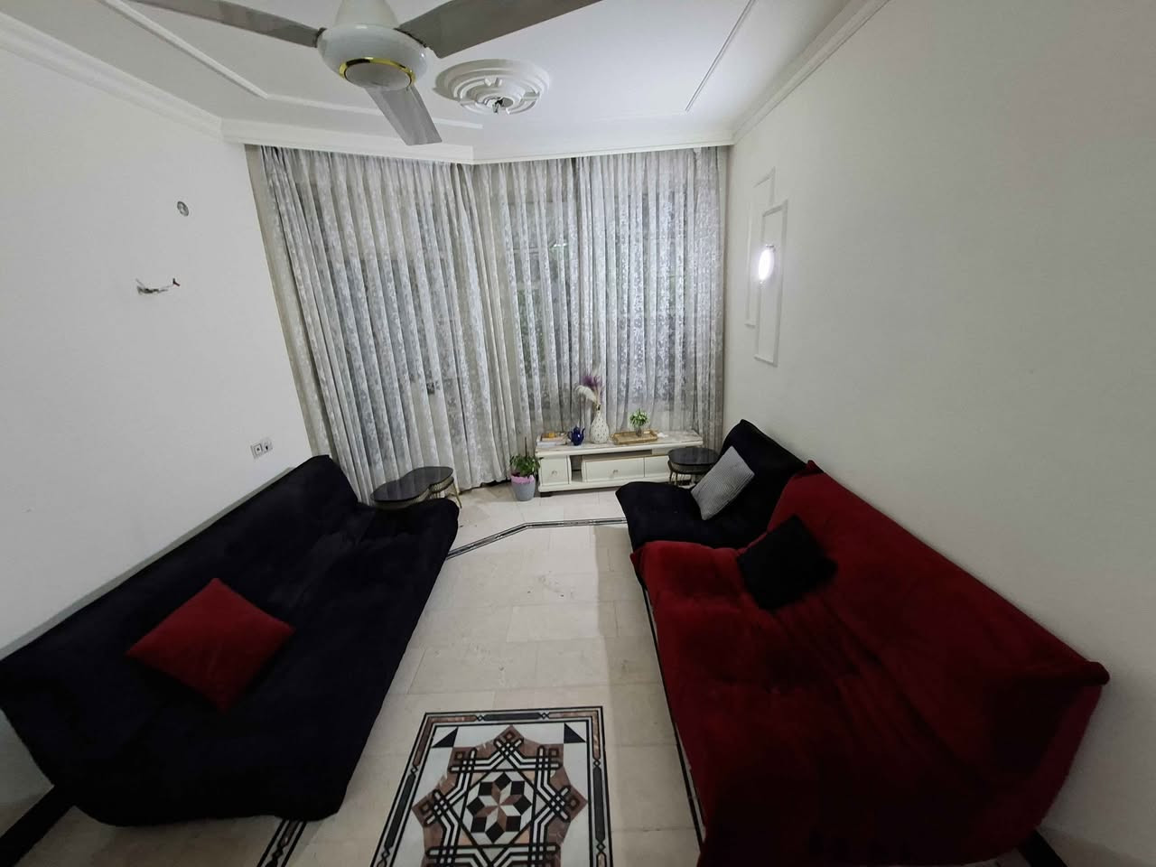 مقاعد قنفات مودرن 6 مقاعد..بلونين مميزات وحده لون اسود ٣ مقاعد ولون احمر وحده لمقعدين ..وقنفه لمقعد واحد لون اسود..
تباع ٦ مقاعد بدون ملحقات بسعر مناسب جدا
المكان بغداد الدوره بغداد, العراق


**إذا كنت صاحب هذا الإعلان وتريد حذفه لأي سبب، رجاءا أرسل رسالة إلى الدعم الفني**