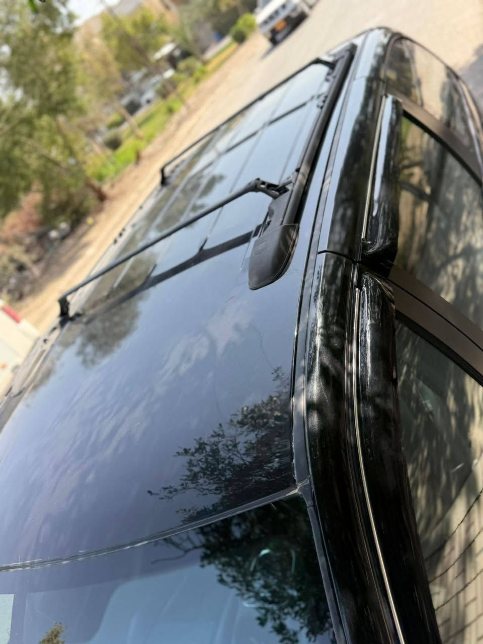 سلام عليكم دوج كرفان 2018 للبيع
سيارة جاهزة من كلشي كير مكينة صدر تبريد كلة جديد 
رقم بغداد تحويل مباشر 
مواصفاتها كشنات جلد و كهرباء 
7 راكب 3 قطع تبريد شاشة تليفزيون ابواب كهربائية صندوك كهربائي السونار بالمنشور واضح كلشي السعر 168 وبيها مجال مكاني بغداد السيدية 
***********
