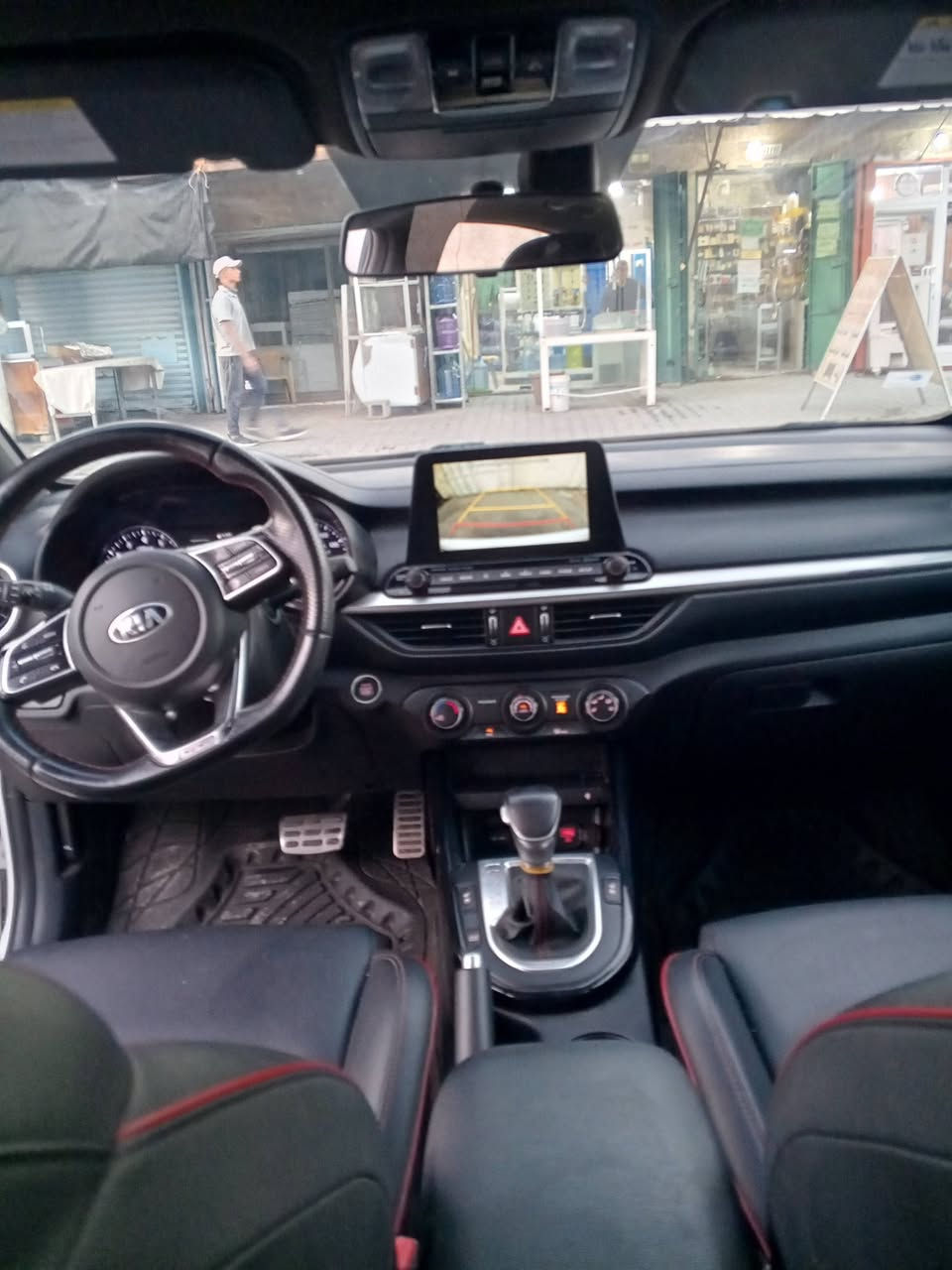 بسم الله
فورتي موديل 2021 GT فول مواصفات المواصفات معروفه 
عنوان بغداد البلديات للاستفسار اكثر  ***********
