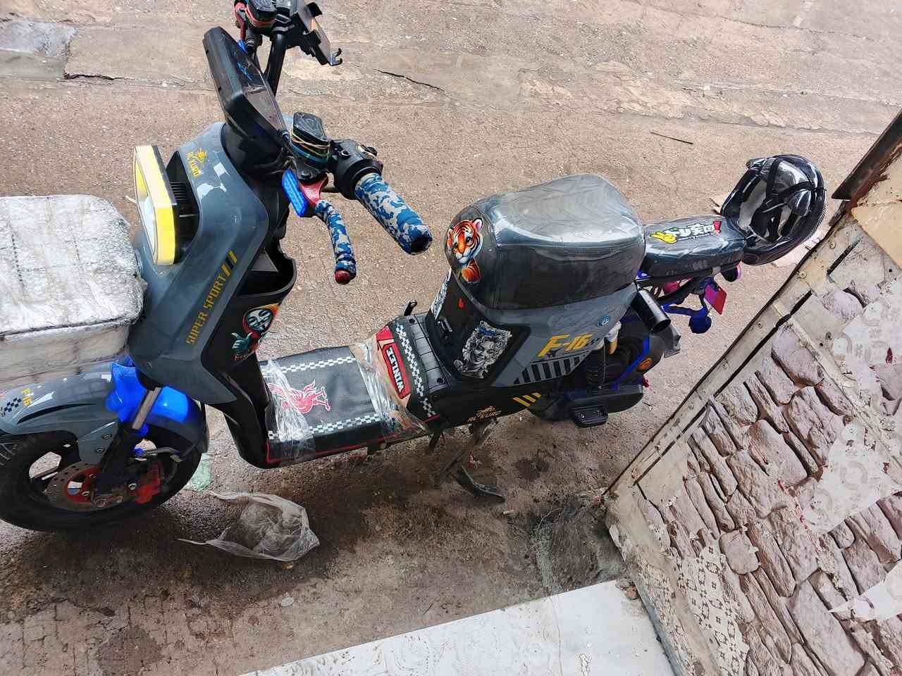 موطور شحن اللبيع 5 بطاريات شرط كلو شغل أربع نمرات كلو شرط على فحص شرط جديد يعني جديد F16  فول مواصفات بي بك للخلف ملف 2000شرط السعر 450/بيها مجال رقم موبايل كورك اسياء بي وتساب موصل ايسر اتصل ودالل
***********
***********
