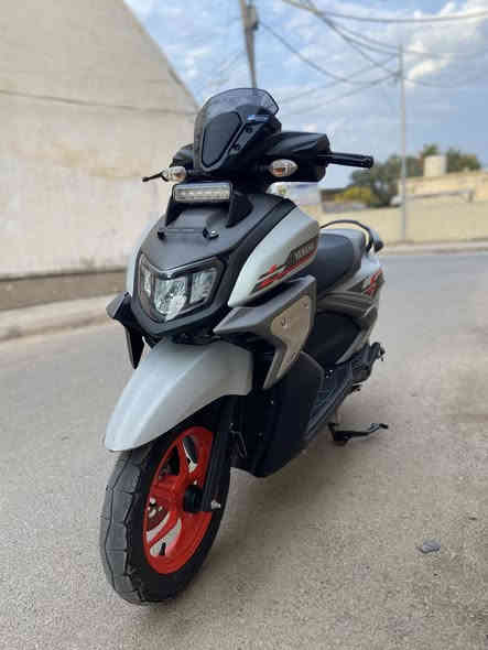 سلام عليكم دراجه زت ار مديل 2024.  بعده جديده ماشيه 3000 رقم***********
