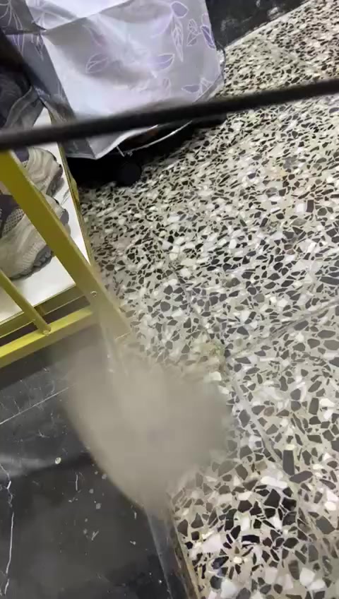 السلام عليكم بيسكل بناتي حجم 26 وموديل 21 كير وحساس 125وبي مجال مكاني بغداد الجديده رقم تلفون ***********
