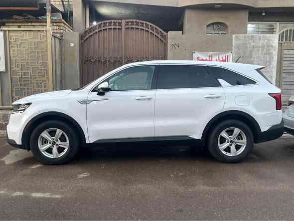 سورنتو2023 وارد امريكي مامرقم حادثها باب الصندوق على كد شبرين فقط ومبدل حجم المحرك 2500سياره ماشيه42الف سعر سياره235 مكاني بغداد الجديده شارع المسبح رقمي *********** بغداد
