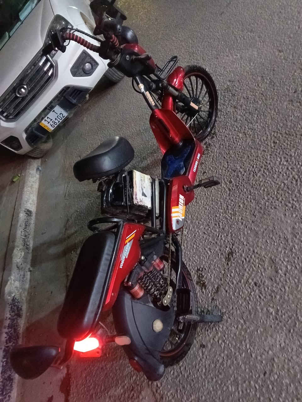 للبيع دراجه شحن موديل 25 أخت جديده مستخدم قليل بطاريات جدد *********** كربلاء حي  البلديه سعر 250 وبي مجال الشراي
