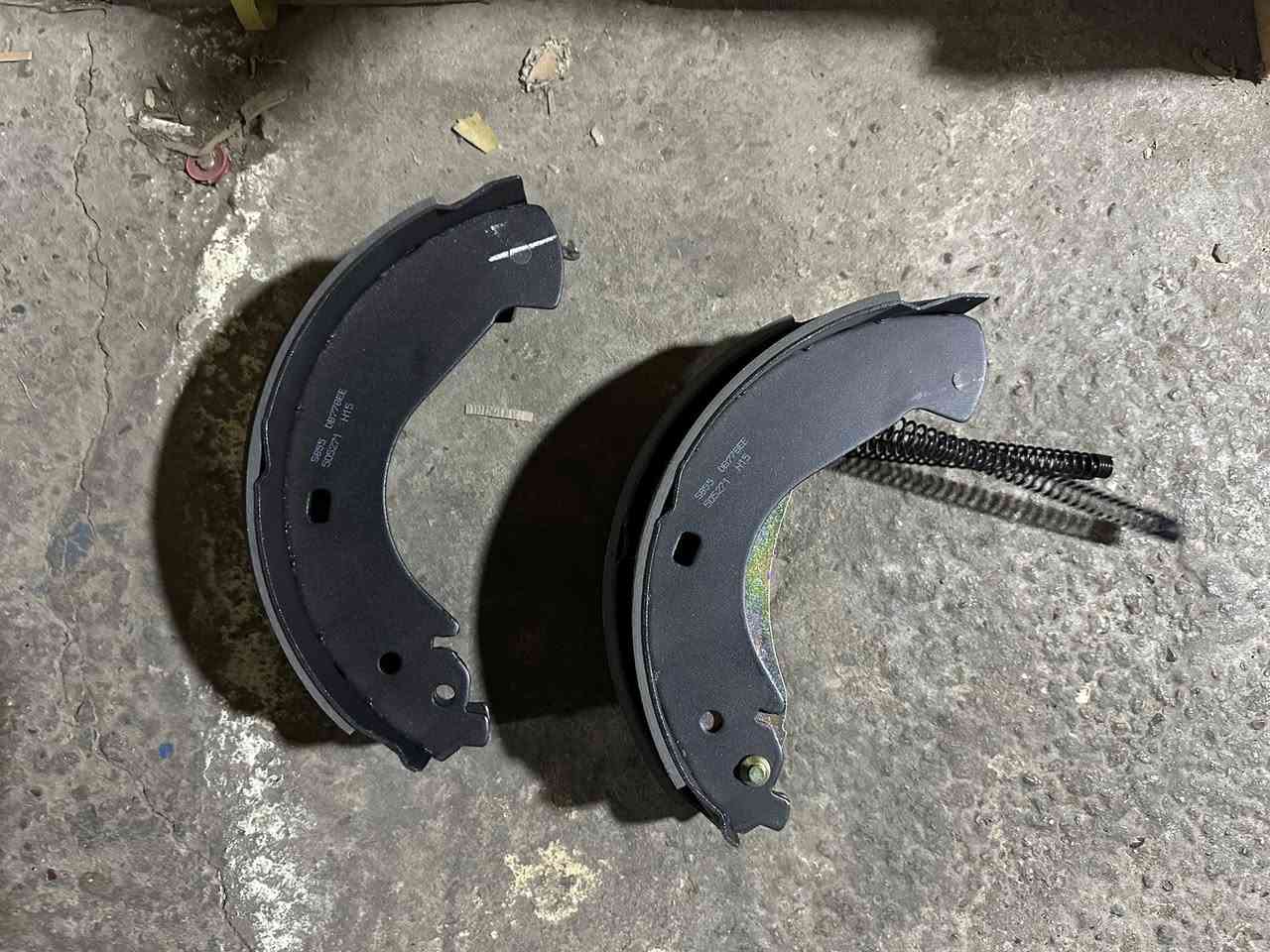 سلام عليكم من رخصه الادمن❤️
فج ويا خلفي بيكب سلفرادو يشتغل من موديل 2007 الى موديل 2010 
امريكي الصنع جديد بالكارتون وعندي كميه جمله وسعر خاص للي يريد جمله واني خادم للي يريد 
يريد يتواصل خاص لو على رقمي واتساب اني خادم
***********
