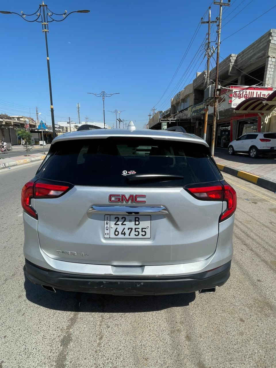 جمسي تيران ٢٠١٨ اربعة سلندر 
محرك ٢٠٠٠ تيربو
حادثه كما موضح بالصور 
ابأسمي تحويل ثاني يوم 
السياره صافيه اي نقص مابيه
مواصفات السياره نص فول 
السعر ١٥٠$ وبيه مجال بسيط
للاستفسار واتساب ***********
للعلم السياره مبدل محرك اخو الجديد ولا بيه حادث امامي يعني انسه العطل الكهربائي والحماوه

