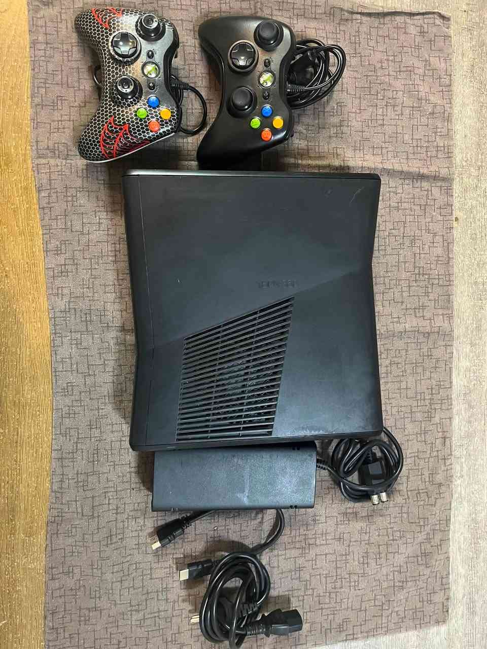 السلام عليكم اخوان👋
XBOX360 250gb🎰
الجهاز بي مكتبه العاب عملاقه بي قرابه 141 لعبه 😎
و من ضمنهة عناوين حلو مثل GTA5 و كلف ديوتي بكل اجزائه و سنايبر اليت و ماين كرافت و فيفه و بيس و هواي العاب قويه و هيلو و فورزه يعني كلهن عناوين حلوه يعني الجهاز بي العاب متخلص✅
يجي ويا الجهاز يدات 2 واير بس اصليات و وحده منهن باندل و اليدات ثنينهن جديدات و كلشي ما بيهن و الجهاز كلش نضيف و نضامه سريع و التهكير مالته حديث يعني ابد ميعلك ولا  بي اي مشكله و اي لعبه تريد تضيفهة تاخذ الهارد ال اي ابو بليات ينزلك العبه ب 1000 دينار يعني العابه رخيصه و يجي ويا المحول مالته الاصلي و يجي ويا كيبل HDMI و الجهاز ما بي اي مشكله و يخبل تاخذ ع فحص 😎
مكاني بغداد الدوره 📍
السعر 135 💸
للستفسار اكثر تفضلو خلص او اتصلو على الرقم📞
***********
اخوان الرقم بي واتساب و رجاً بس الشراي يخابر و الي مو عاجبه السعر اكو نفس الجهاز ب ٥٠ بس كل جهاز و نضافته اسف على الاطاله و شكراً🌸
