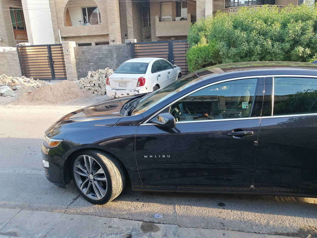 ماليبو 2022 شمالي اربيل الجديد نظيفه كلش بجم شركة كبس
حادثها جانبي باب وجاملغ مبدلات وصور الحادث بالمنشور وسونارها عندي
مواصفات تبريد قطعتين
كامره دواره وشاشه
هاندبريك بصمه تشغيل عن بعد وبصمه تشغيل وابواب
محرك ١٥٠٠ تيربو
لد امامي ولد خلفي طياره
كشن السائق كهرباء
فول تحكم ستيرن
ويل كب حجم ١٩ بريمير اوتو هولد
ماشيه ٥٢ الف كيلو متر
مكانها بغداد
***********
سعر 125$  وبيها مجال
