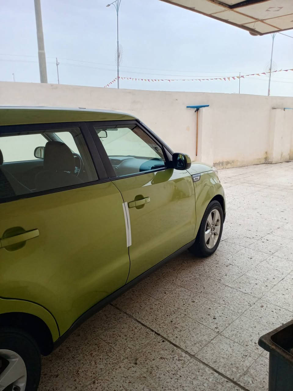 السلام عليكم صول 2017 وارد امريكي ماشيه 64 الف بيه بكانات رش تقريبن اربعه كطع سياره حلوه وجاهزه حداديه مكينه كير تخم تاير كله كفاله رقم بغداد الجديد تحويل مباشر شاشه جبيره كامره عل بك 100 وبيه مجال الاستفسار ***********
