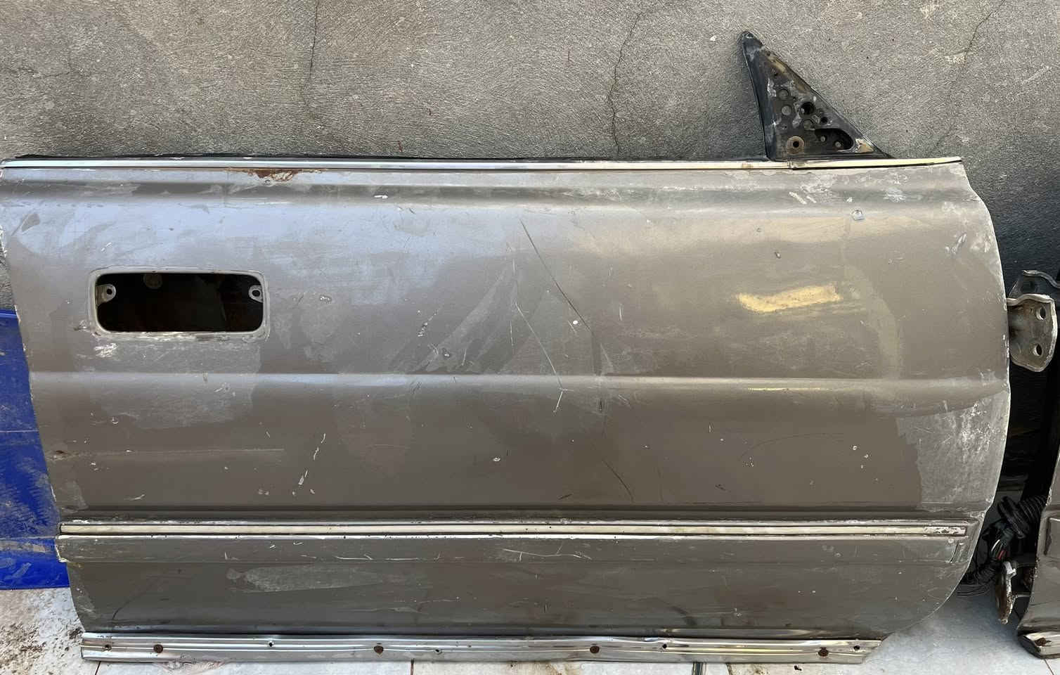 بيبان هارتوب طويل عدد 3 للبيع
نجف لتواصل ***********
