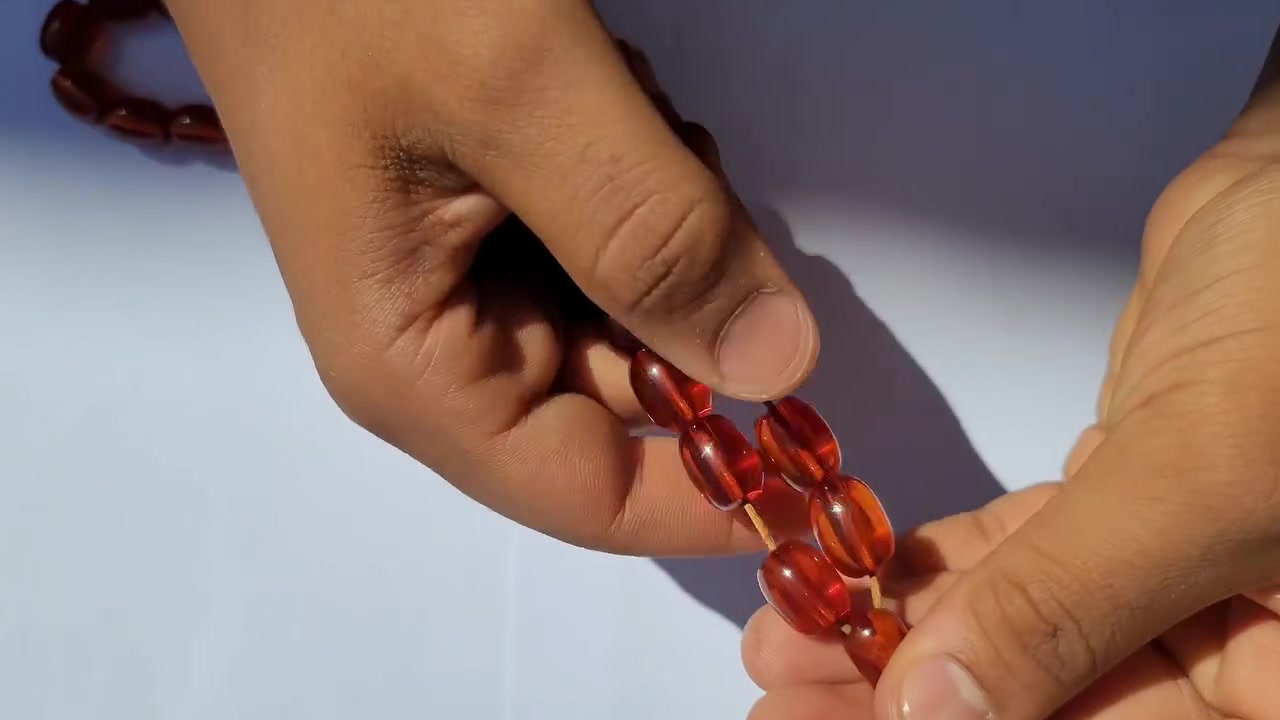 سلام عليكم🌹
سندلوس الماني نجفي انتيك💥
الوزن: ٧٠ غرام خشنه
العدد: ٣٣ حبه
للاستفسار والمراسلة: *********** بسعر مناسب 
الملاحظات: خاليه من أي كسر أو دخيل، نظيفة وجاهزة
يوجد توصيل لجميع محافظات العراق
