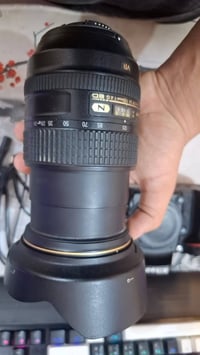 نيكون ٢٤-١٢٠مم • تصوير رياضي • نظافة ٩٥٪