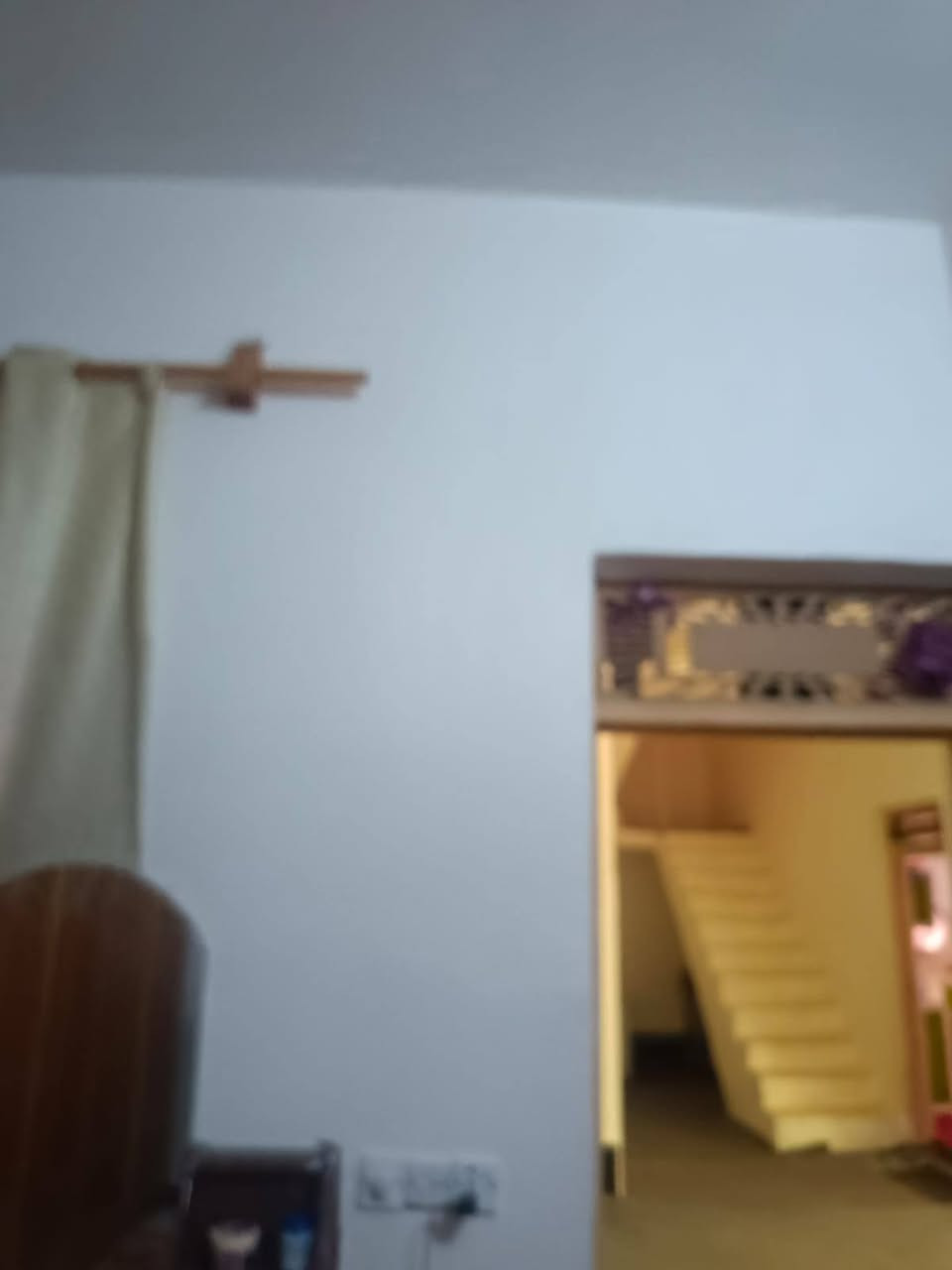 بيت للبيع المساحه 210 السعر 35 وبيه مجال للشراي يدلل موقع البيت حي الزهراء على شارع  الشريفات ***********
