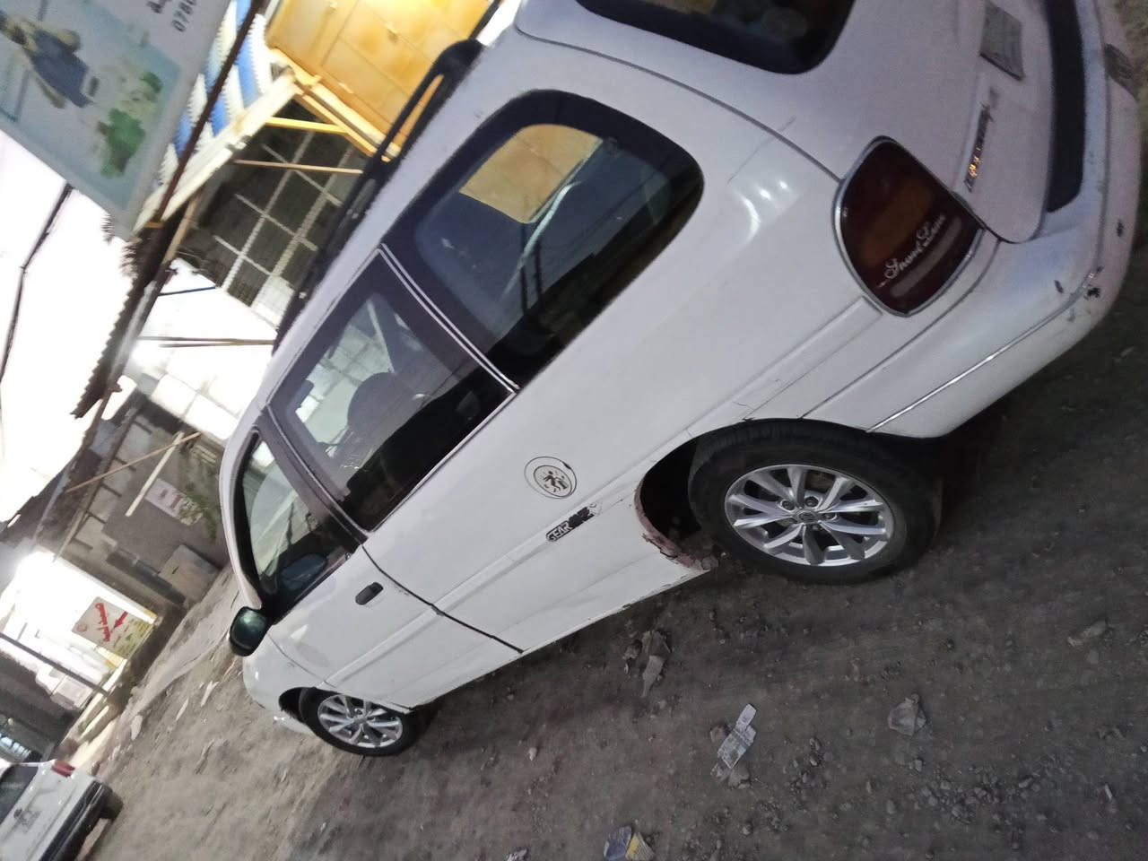 فورد موديل 95كير ومحرك كورنه جدد تخم تاير جديد غرفه نظيفه مكانه نجف مناذره ***********السعر 28
